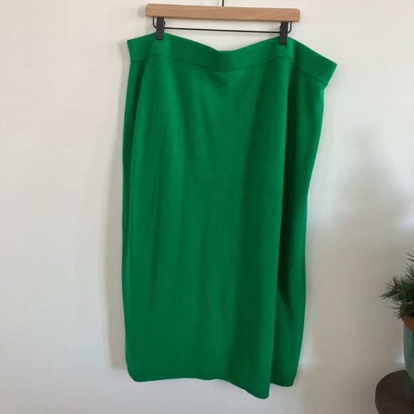 OBO LAST DAY Sending to ThredUp JCrew Green Merino wool faux wrap skirt size 3X - Picture 2 of 5
